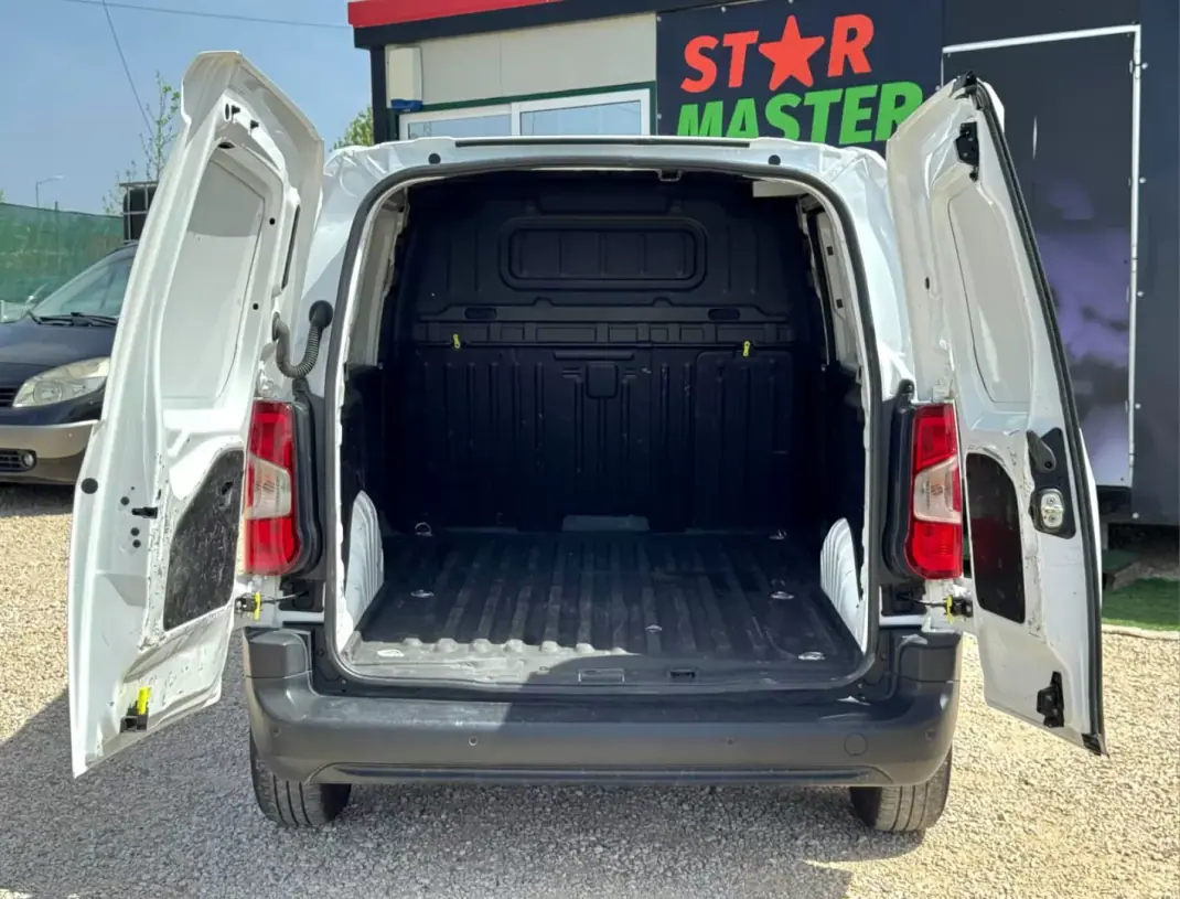 Citroën 2022 - 11950 EUR, 97295 km - AUTO.MOTO.pt - 97295km - foto 16 de 18