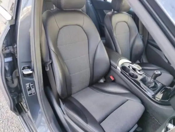 Mercedes-Benz C 200 2015 - 12480 EUR, 333200 km - AUTO.MOTO.pt - 333200km - foto 31 de 32