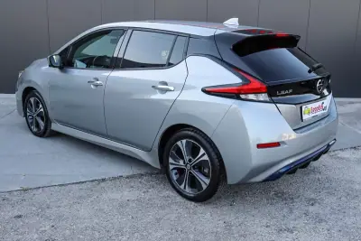Nissan Leaf 2022 - 16500 EUR, 48298 km - AUTO.MOTO.pt - 48298km - foto 5 de 37