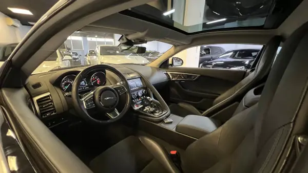 Jaguar F-Type 2019 - 47990 EUR, 45000 km - AUTO.MOTO.pt - 45000km - foto 5 de 47