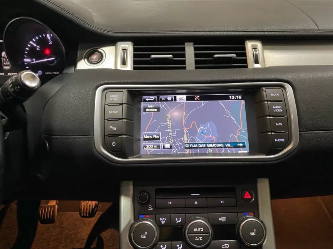 Land Rover Range Rover Evoque 2015 - 17950 EUR, 254700 km - AUTO.MOTO.pt - 254700km - foto 11 de 20