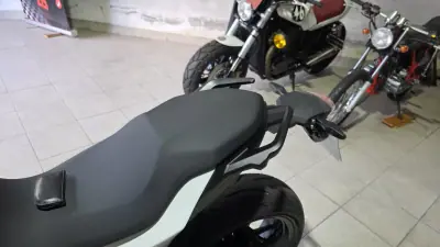 BMW F 900 R 2023 - 10900 EUR, 1060 km - AUTO.MOTO.pt - 1060km - foto 12 de 23