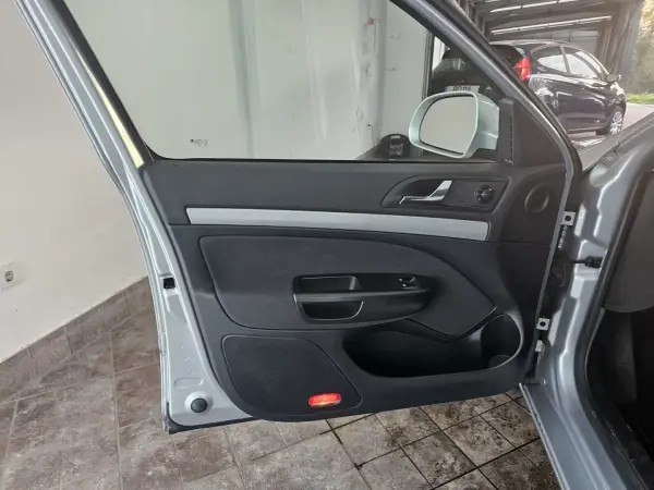 Skoda Octavia 2012 - 9350 EUR, 284108 km - AUTO.MOTO.pt - 284108km - foto 20 de 26