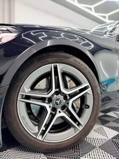 Mercedes-Benz C 300 2019 - 22750 EUR, 234000 km - AUTO.MOTO.pt - 234000km - foto 3 de 24