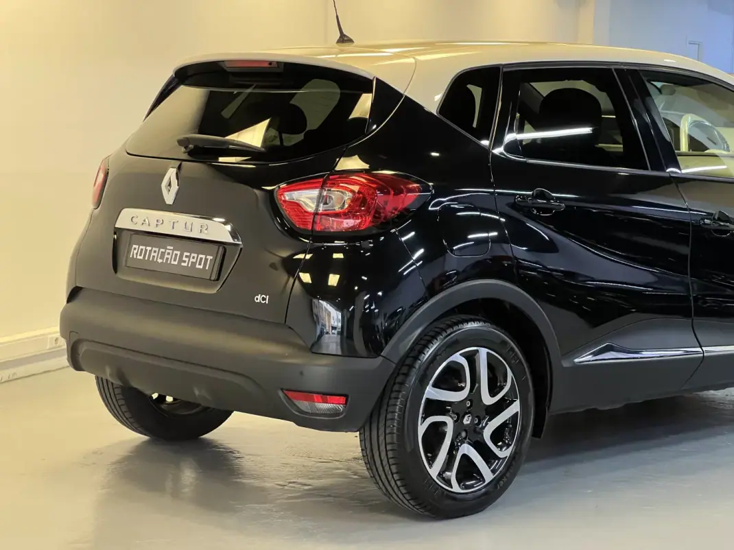 Renault Captur 2015 - 10990 EUR, 150000 km - 150000km - foto 28 de 36