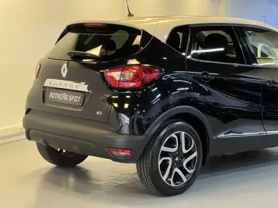 Renault Captur 2015 - 10990 EUR, 150000 km - AUTO.MOTO.pt - 150000km - foto 28 de 36