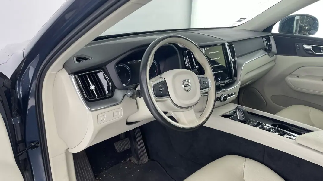 Volvo XC 60 2020 - 29999 EUR, 92117 km - 92117km - foto 19 de 22