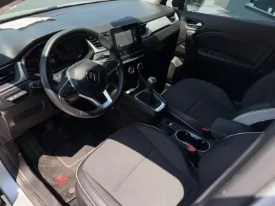 Renault Captur 2023 - 17900 EUR, 78481 km - AUTO.MOTO.pt - 78481km - foto 7 de 13