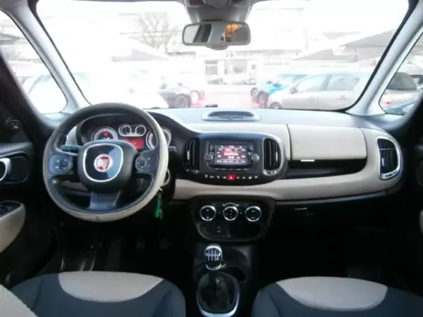 Fiat 500L 2013 - 7500 EUR, 175007 km - AUTO.MOTO.pt - 175007km - foto 10 de 32