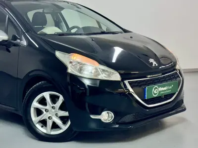 Peugeot 208 2014 — foto 4 de 48