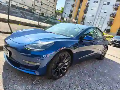 Tesla Model 3 2021 - 26900 EUR, 143000 km - foto 5 de 12