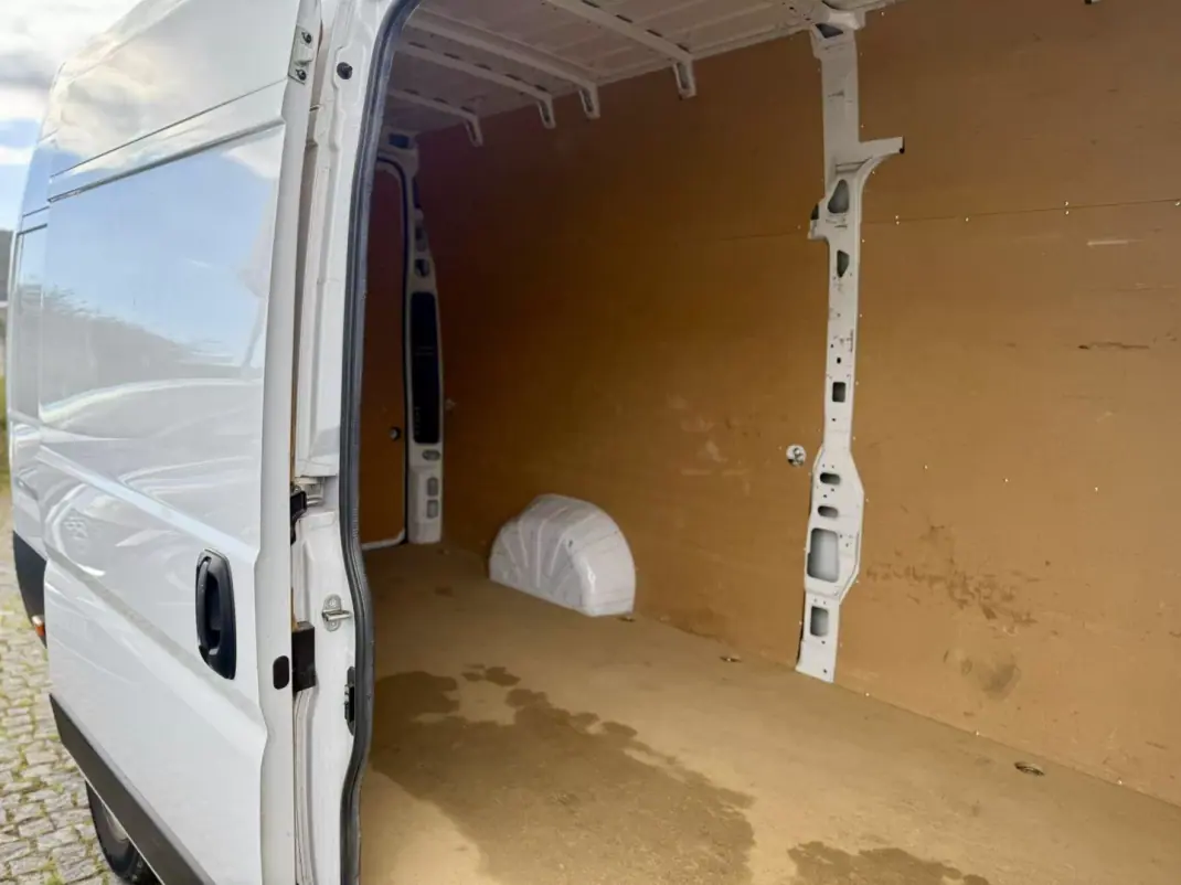 Opel 2024 - 31450 EUR, 59000 km - AUTO.MOTO.pt - 59000km - foto 19 de 20