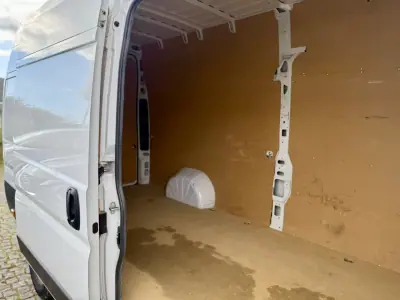 Opel 2024 - 31450 EUR, 59000 km - AUTO.MOTO.pt - 59000km - foto 19 de 20