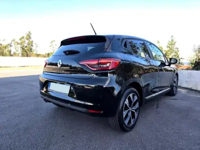 Renault Clio 2023 - 14750 EUR, 24600 km - AUTO.MOTO.pt - 24600km - foto 9 de 30