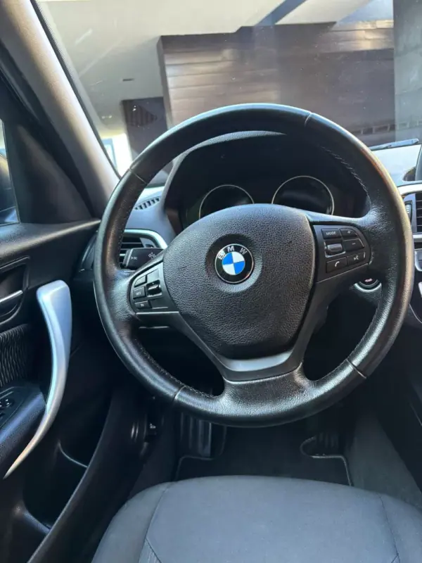 BMW 116 2017 - 14400 EUR, 162000 km - AUTO.MOTO.pt - 162000km - foto 13 de 30