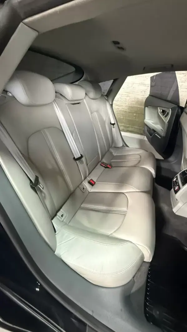 Audi A7 Sportback 2012 - 22000 EUR, 448000 km - AUTO.MOTO.pt - 448000km - foto 12 de 15