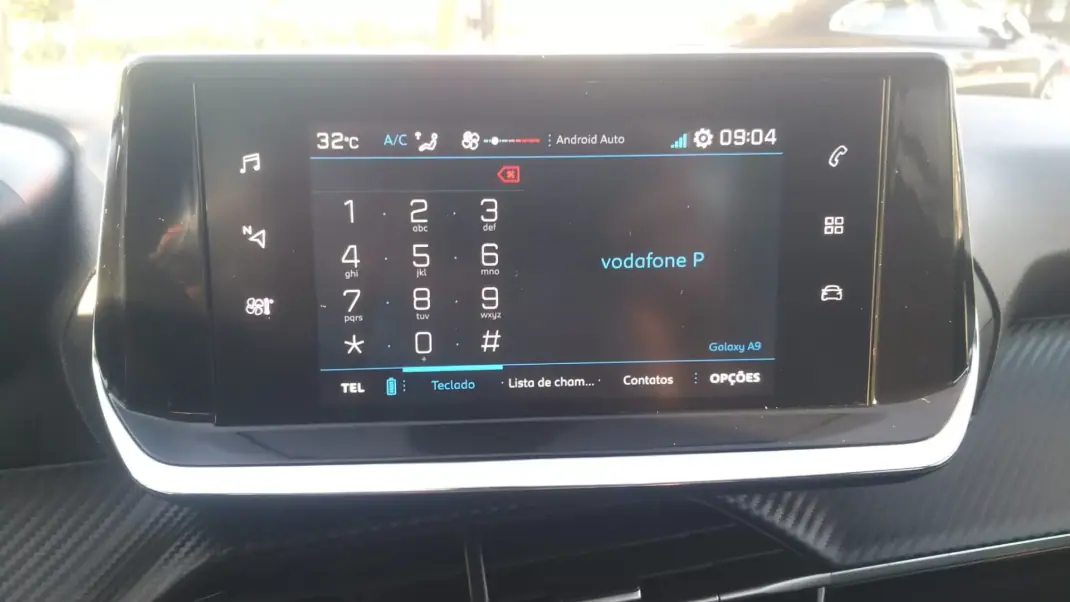 Peugeot 208 2022 - 13565 EUR, 63583 km - AUTO.MOTO.pt - 63583km - foto 25 de 37