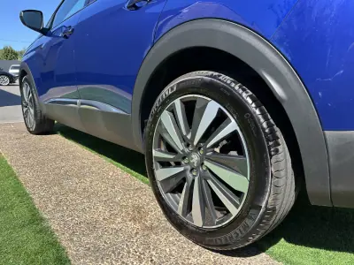 Peugeot 3008 2018 - 14900 EUR, 200000 km - AUTO.MOTO.pt - 200000km - foto 22 de 63