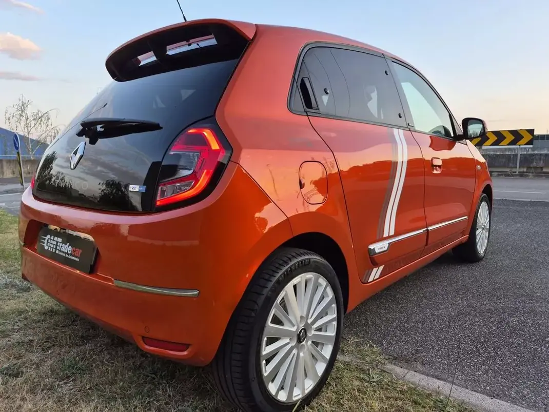 Renault Twingo 2021 - 13499 EUR, 55410 km - AUTO.MOTO.pt - 55410km - foto 3 de 32