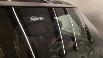 MINI Cooper 2010 - 9900 EUR, 144067 km - AUTO.MOTO.pt - 144067km - foto 25 de 56