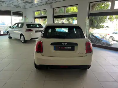 MINI One 2015 - 11750 EUR, 119125 km - AUTO.MOTO.pt - 119125km - foto 5 de 8