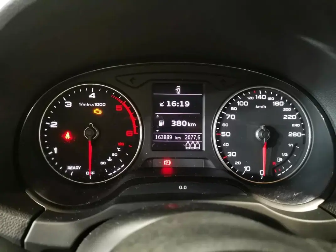 Audi A3 Sportback 2018 - 15650 EUR, 163117 km - 163117km - foto 7 de 13