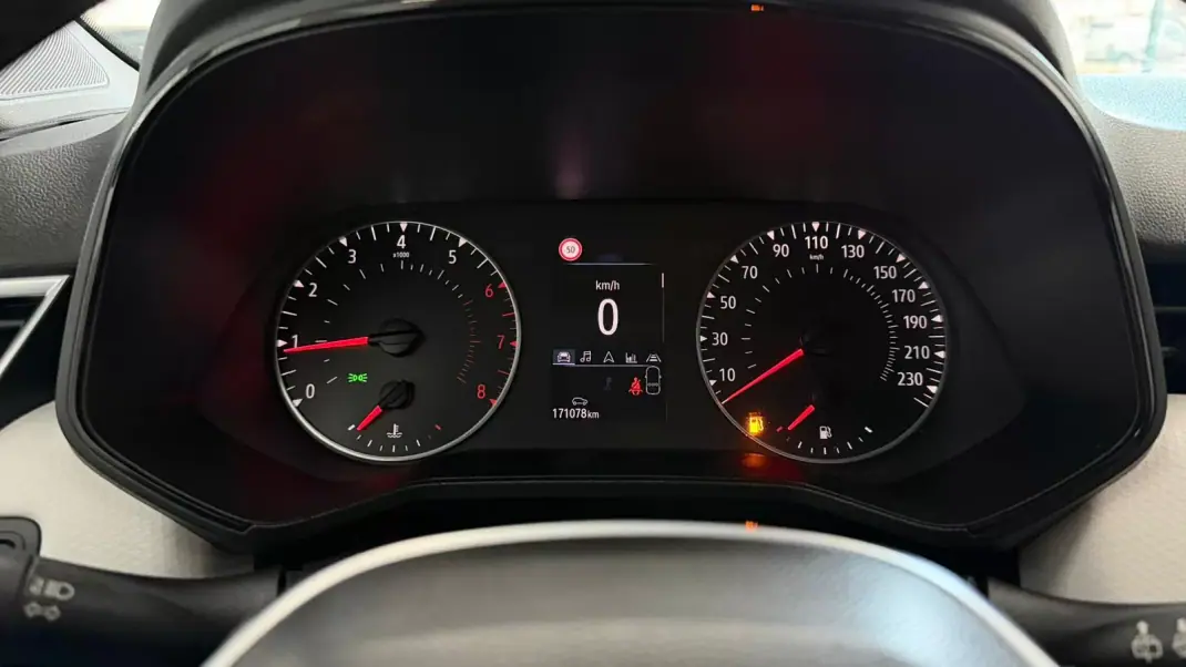 Renault Clio 2021 - 11490 EUR, 171078 km - AUTO.MOTO.pt - 171078km - foto 14 de 27