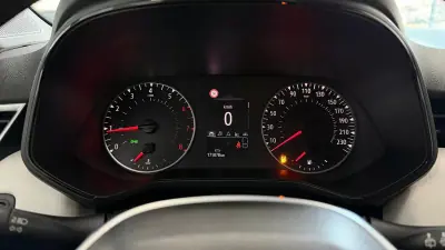 Renault Clio 2021 - 11490 EUR, 171078 km - AUTO.MOTO.pt - 171078km - foto 14 de 27