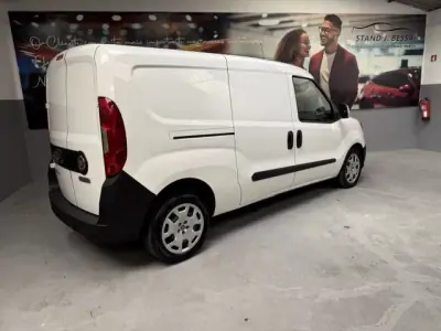 Fiat Doblo 2019 - 8999 EUR, 160500 km - AUTO.MOTO.pt - 160500km - foto 3 de 10