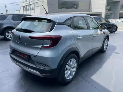 Renault Captur 2022 - 18900 EUR, 101000 km - AUTO.MOTO.pt - 101000km - foto 5 de 12