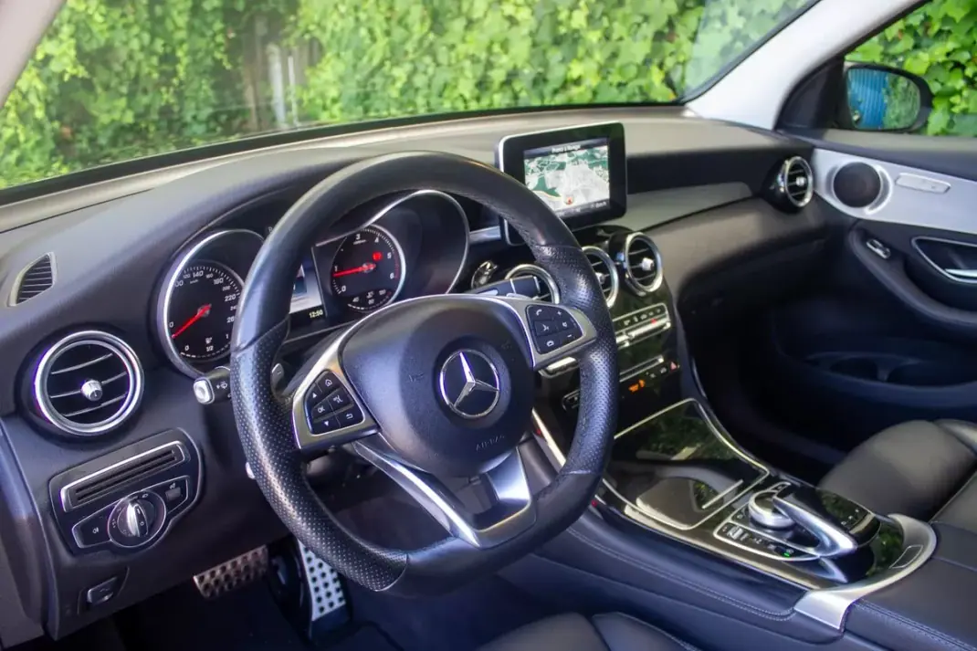 Mercedes-Benz GLC 220 2017 - 36900 EUR, 88000 km - 88000km - foto 12 de 19