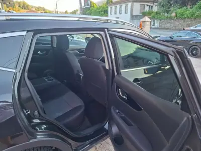 Nissan Qashqai 2015 - 12900 EUR, 138773 km - AUTO.MOTO.pt - 138773km - foto 29 de 39