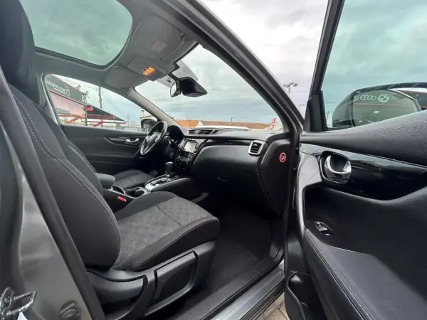 Nissan Qashqai 2015 - 16500 EUR, 120056 km - AUTO.MOTO.pt - 120056km - foto 22 de 22
