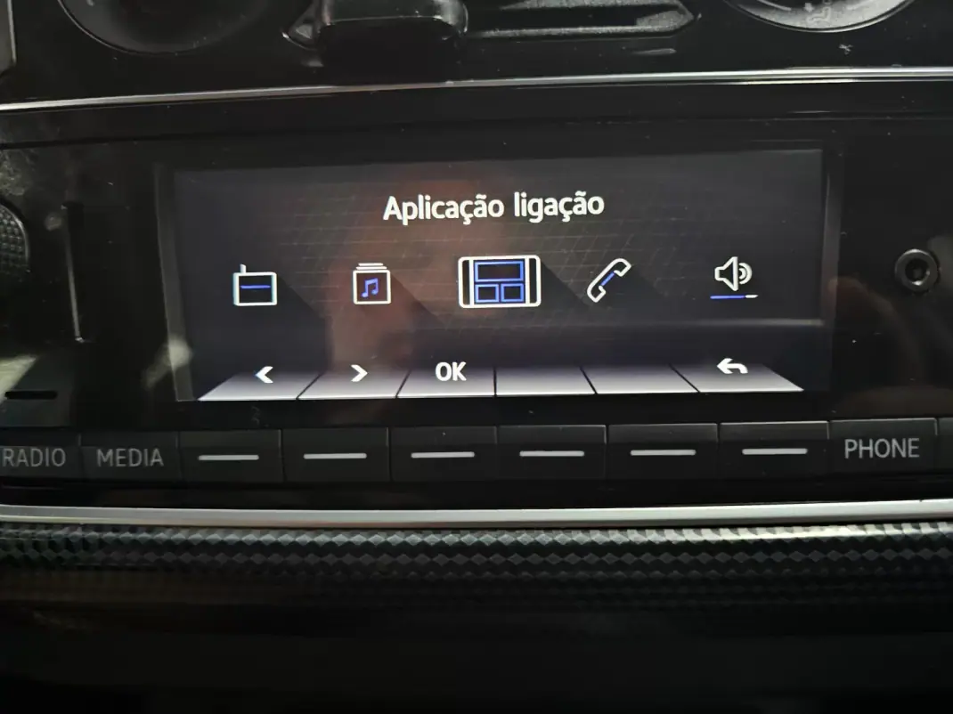 Volkswagen Up! 2022 - 12900 EUR, 54387 km - 54387km - foto 8 de 20