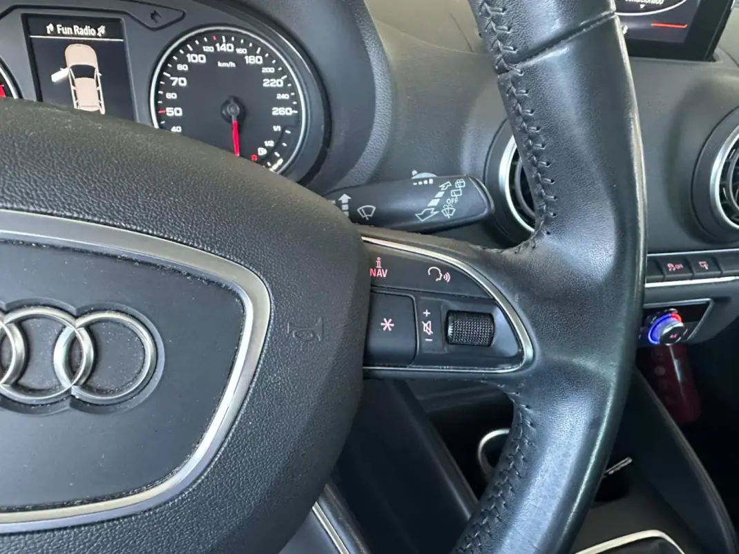 Audi A3 Sportback 2015 - 15900 EUR, 151923 km - AUTO.MOTO.pt - 151923km - foto 20 de 30