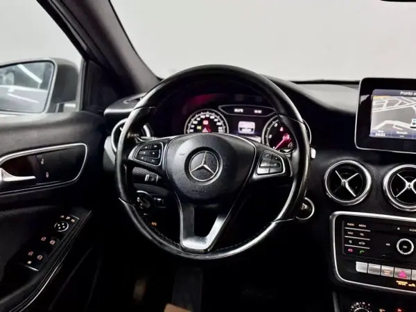 Mercedes-Benz A 180 2016 - 14950 EUR, 142000 km - AUTO.MOTO.pt - 142000km - foto 27 de 54
