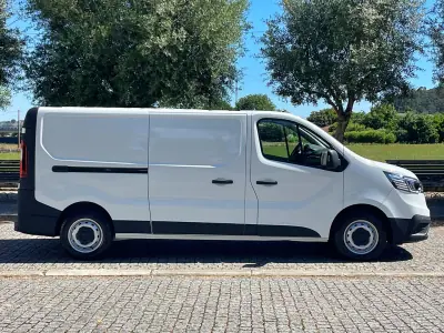 Renault 2022 - 21900 EUR, 128000 km - AUTO.MOTO.pt - 128000km - foto 5 de 33