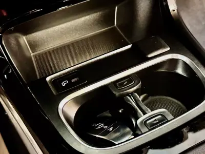 Mercedes-Benz CLA 180 2020 - 19950 EUR, 124000 km - AUTO.MOTO.pt - 124000km - foto 35 de 54