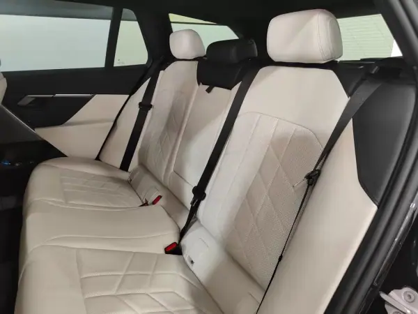 BMW i5 2024 - 53990 EUR, 29000 km - AUTO.MOTO.pt - 29000km - foto 41 de 58