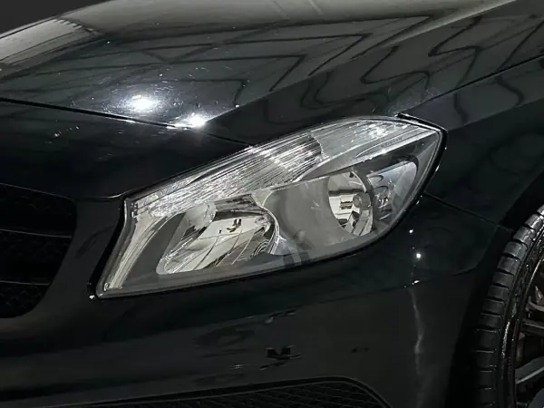 Mercedes-Benz A 180 2013 - 11800 EUR, 331000 km - AUTO.MOTO.pt - 331000km - foto 5 de 18