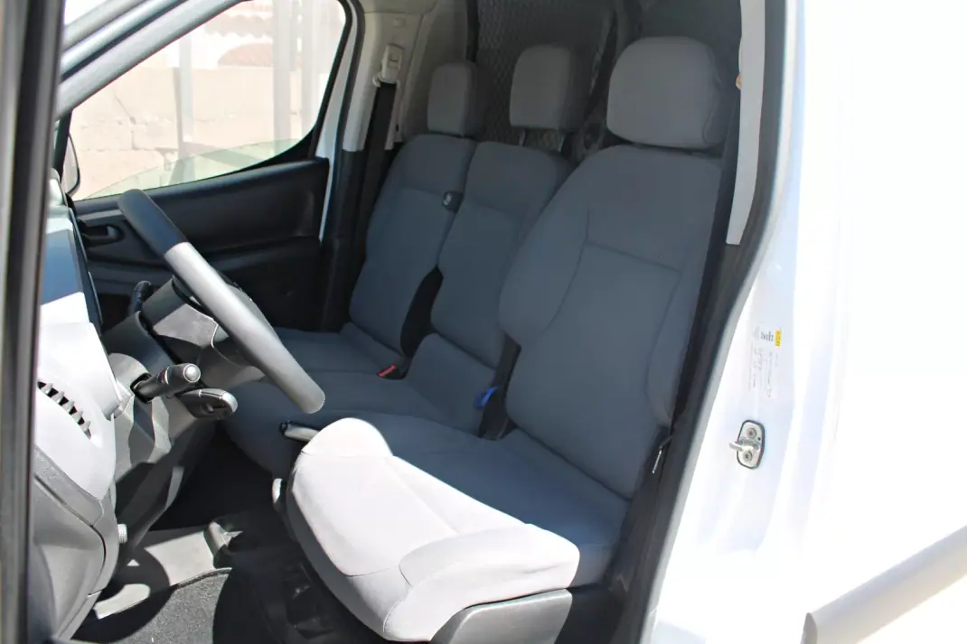 Peugeot Partner 2015 - 12450 EUR, 137164 km - 137164km - foto 11 de 20