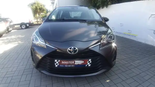 Toyota Yaris 2020 - 12990 EUR, 108986 km - AUTO.MOTO.pt - 108986km - foto 16 de 26