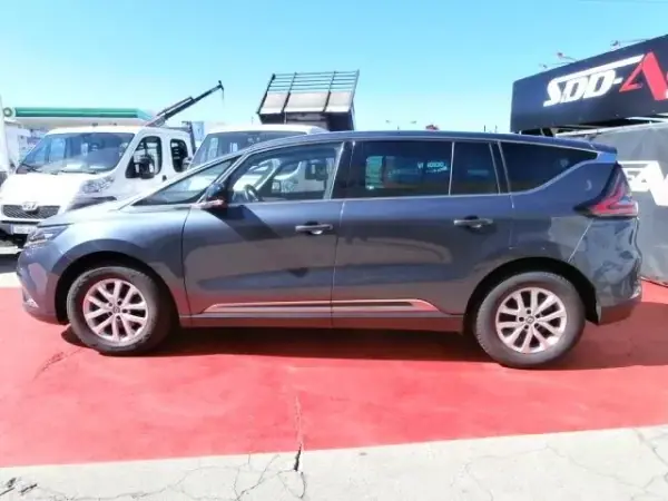 Renault Espace 2018 - 22600 EUR, 151275 km - AUTO.MOTO.pt - 151275km - foto 8 de 34
