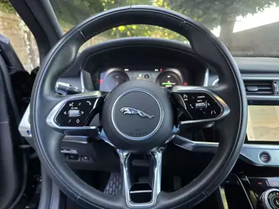 Jaguar I-Pace 2020 - 24499 EUR, 128765 km - AUTO.MOTO.pt - 128765km - foto 30 de 41