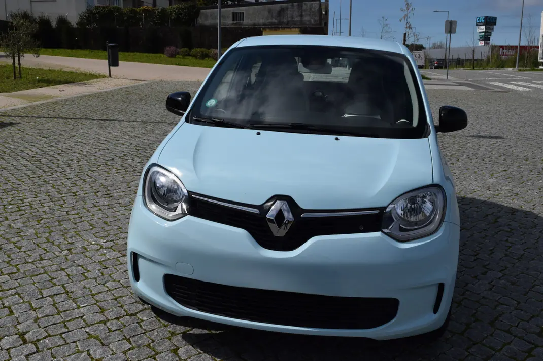 Renault Twingo 2024 - 13000 EUR, 28000 km - AUTO.MOTO.pt - 28000km - foto 3 de 12
