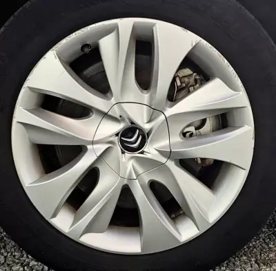 Citroën DS5 2014 - 13999 EUR, 160000 km - AUTO.MOTO.pt - 160000km - foto 14 de 29