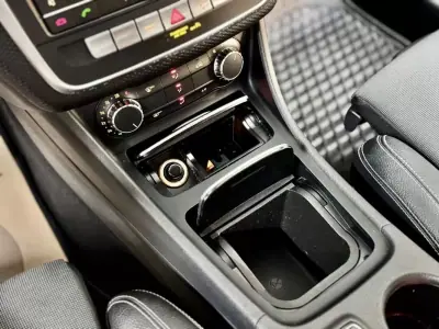 Mercedes-Benz A 180 2016 - 14950 EUR, 142000 km - AUTO.MOTO.pt - 142000km - foto 38 de 54