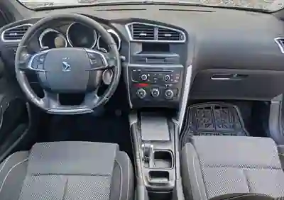 Citroën DS4 2012 - 7850 EUR, 182443 km - 182443km - foto 9 de 13