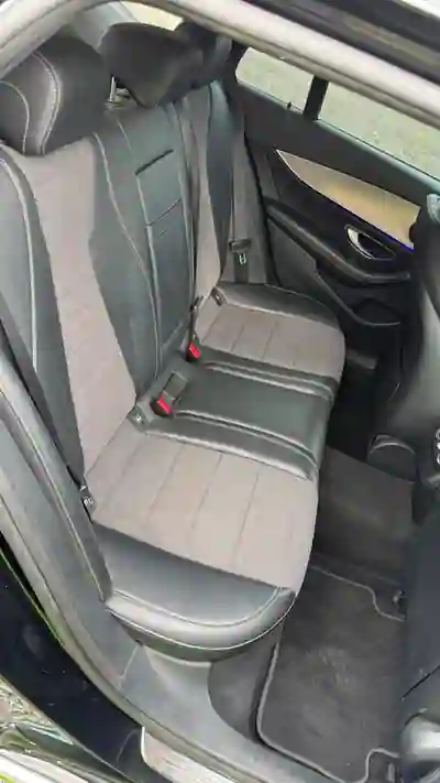 Mercedes-Benz E 220 2017 - 15500 EUR, 450000 km - AUTO.MOTO.pt - 450000km - foto 22 de 24