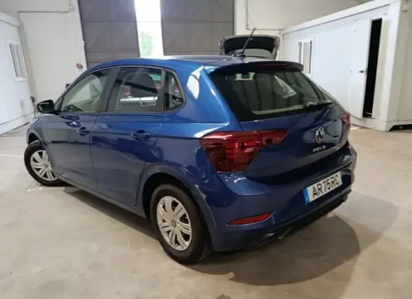 Volkswagen Polo 2022 - 12999 EUR, 108121 km - AUTO.MOTO.pt - 108121km - foto 6 de 16